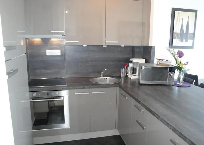 Superbe Vue A 50 Metres Des Plages Cannes